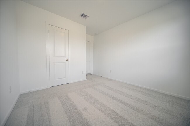 Building Photo - 6631 Orange Daylily Ln