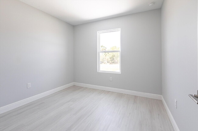 Building Photo - BRAND NEW Construction, 3 bed / 2 bath Ren...