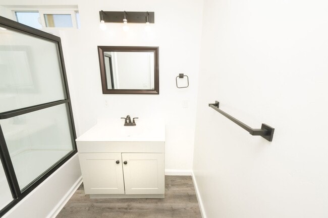 Building Photo - Ready for showing on 6-25-25    3BR/1BA - ...