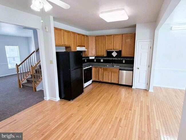 Building Photo - 68 Alexis Dr