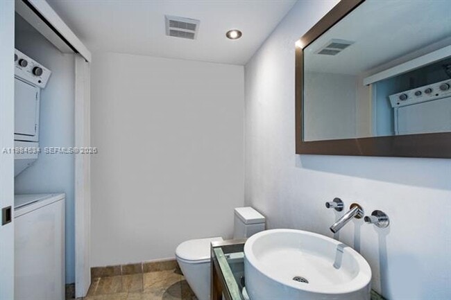 Building Photo - 6000 Indian Creek Dr