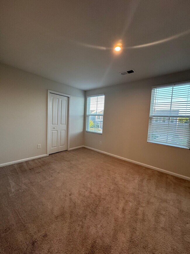 Building Photo - Beautiful 4-Bed, 2.5-Bath Home in Lyman – Spacious Living in a Prime Upstate Location!