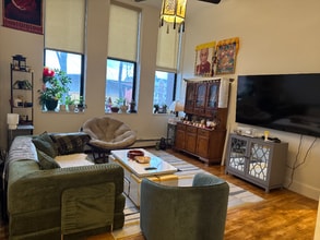 Building Photo - 60 Gibson St