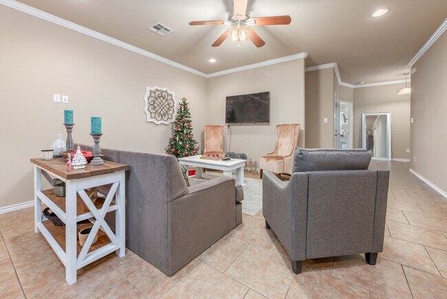 Building Photo - 3603 Haverford Rd