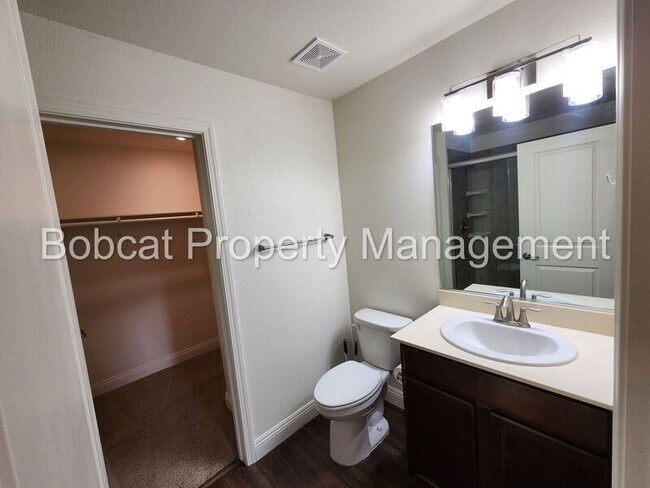 Building Photo - 1234 Saltern Dr