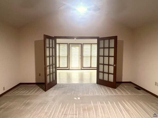 Building Photo - 178 Woodard Rd