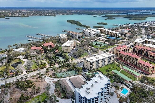 Building Photo - 8625 Midnight Pass Rd