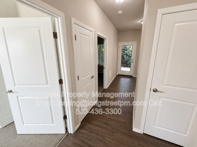 Building Photo - 3655 Pleasant View Dr NE