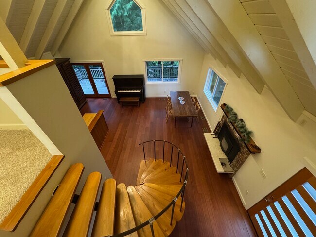 Building Photo - 11022 Palisades Ave SW