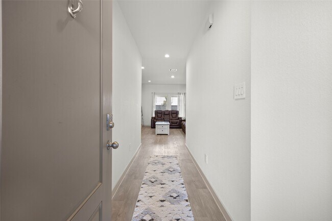 Building Photo - 1134 Della Ln