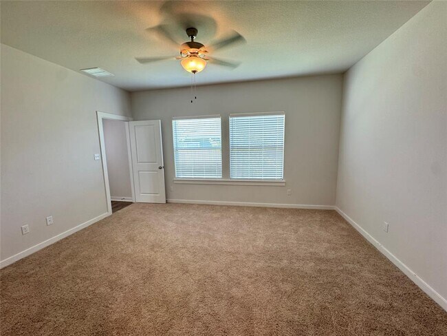 Building Photo - 112 Corn Ln