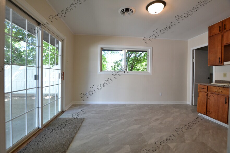 Building Photo - 605 Stryker Ave