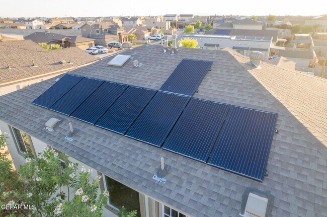 Building Photo - 3204 Merry Mdw