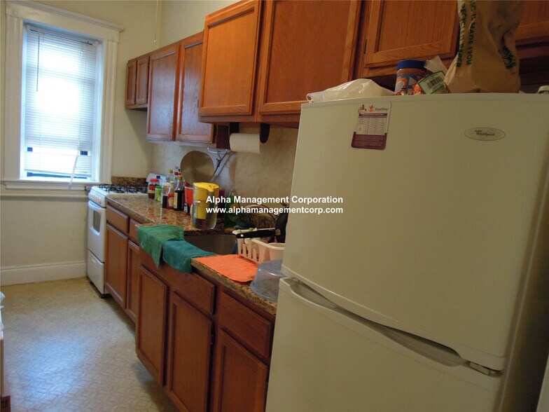 Building Photo - 17-19 Washington St. Unit 104