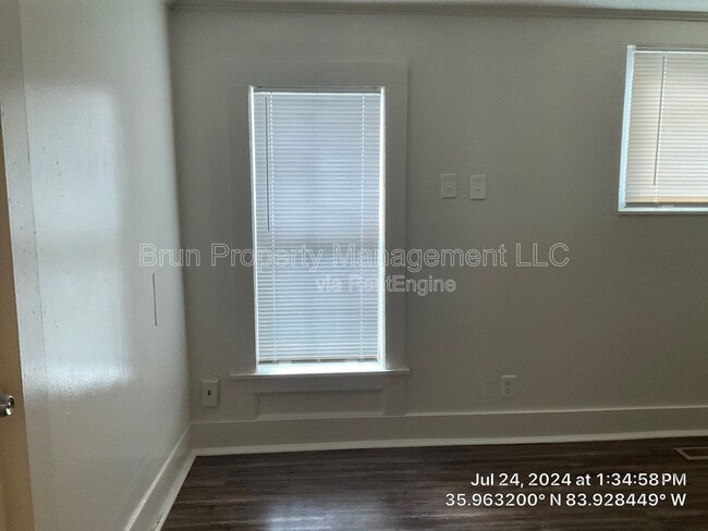 Building Photo - 203 Twelfth St