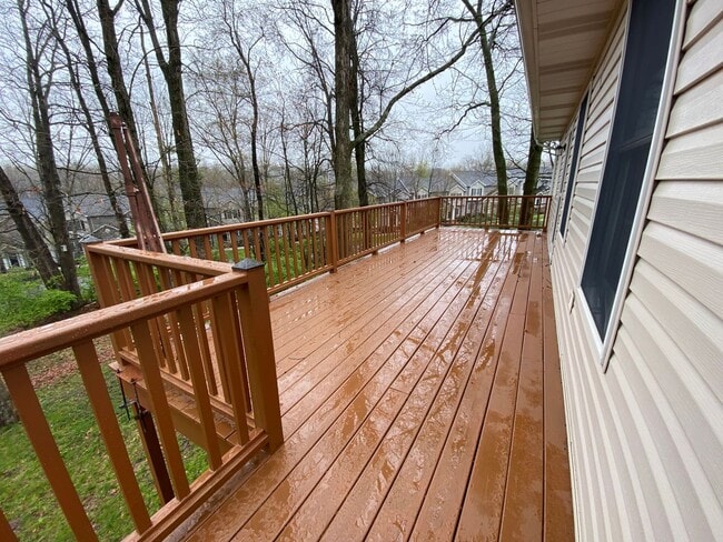 Building Photo - Outdoor living in the city