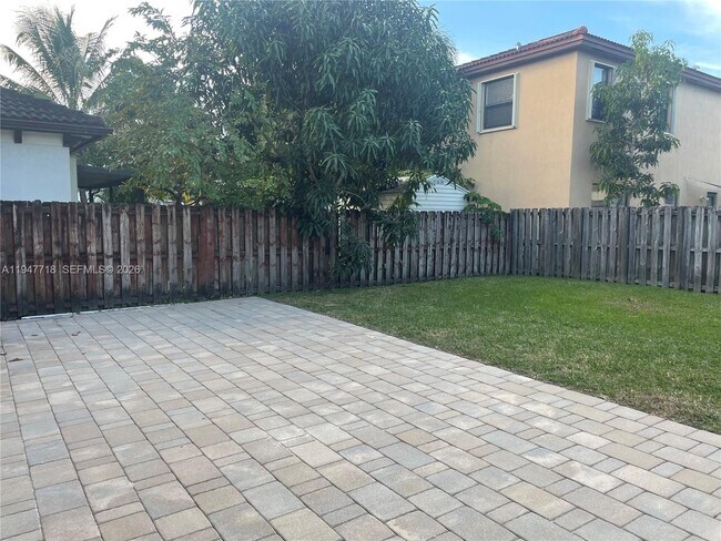 Building Photo - 10417 SW 231st Ter