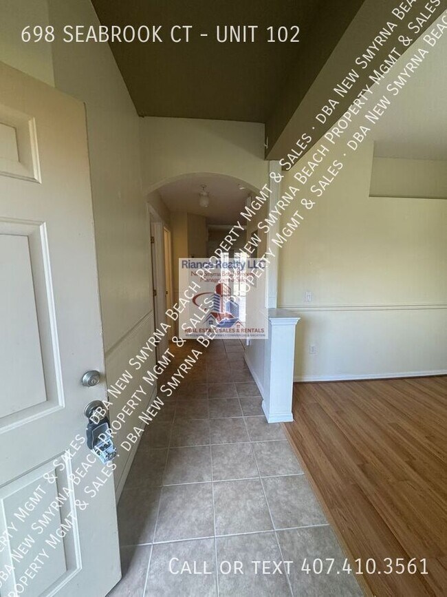 Building Photo - 698 Seabrook Ct