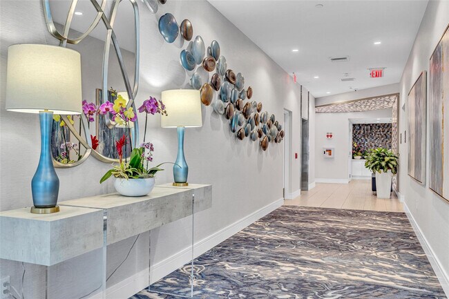 Building Photo - 100 E Las Olas Blvd