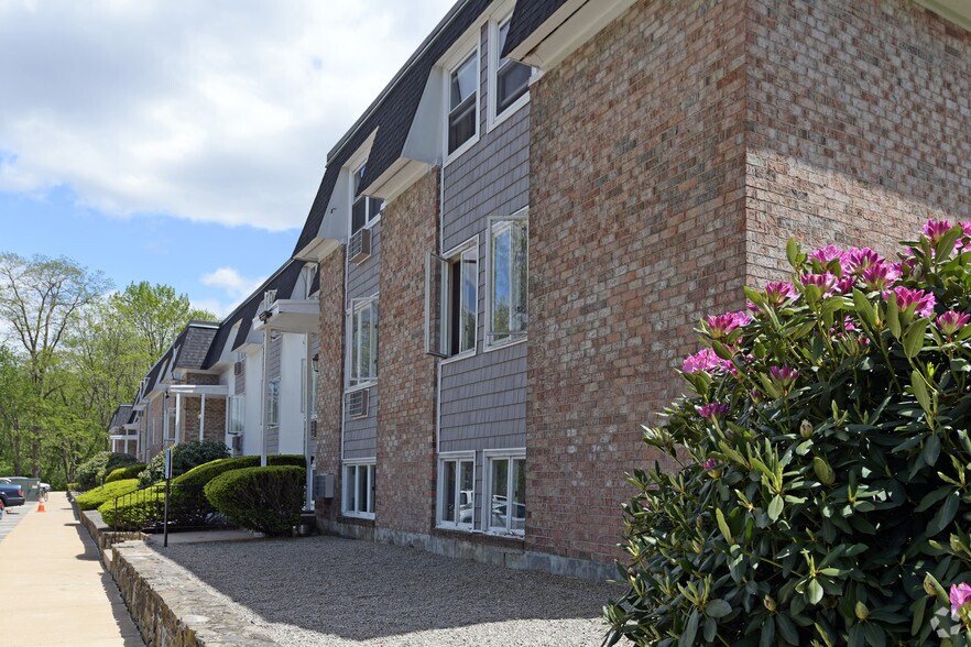 Warren Apartments 624 Ave Warren RI 02885 Apartment Finder