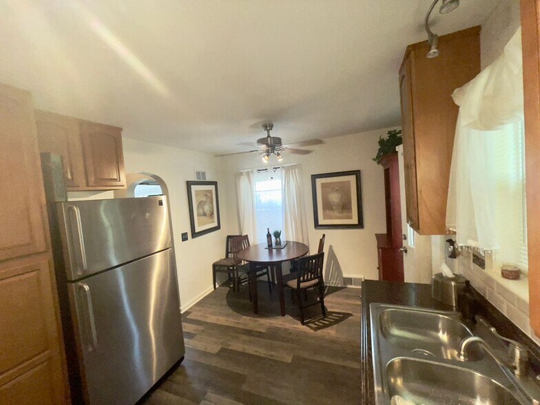 Building Photo - 2559 W 46th Ave