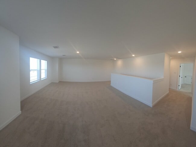 Building Photo - 8438 Bay Oaks Dr