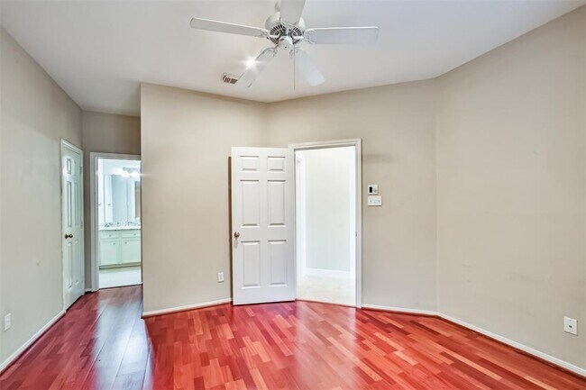 Building Photo - 16 Kelliwood Ct Cir