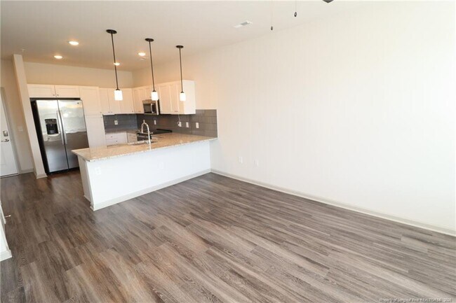 Building Photo - 2402 Gathering Sq Ct