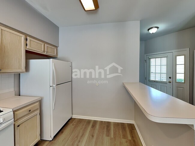 Building Photo - 104 Polaris Dr