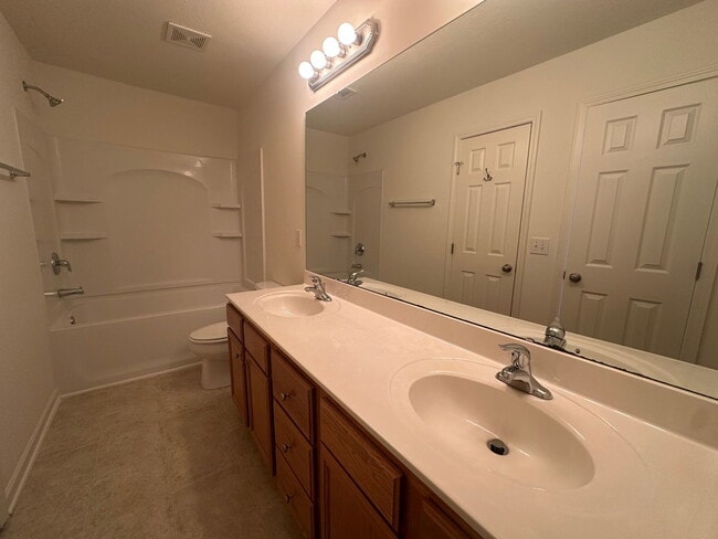 Building Photo - 2544 Halle Ann Cir