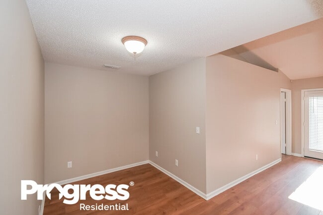 Building Photo - 8155 Pineverde Ln