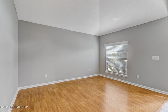 Building Photo - 9642 Pritmore Rd E