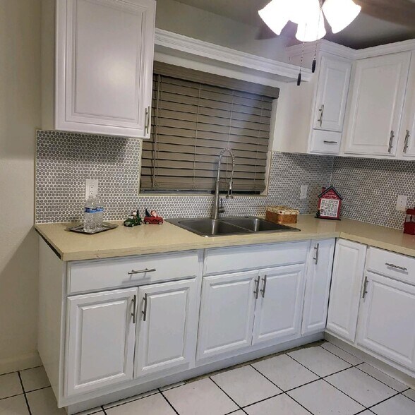 Building Photo - 639 Missouri Ave