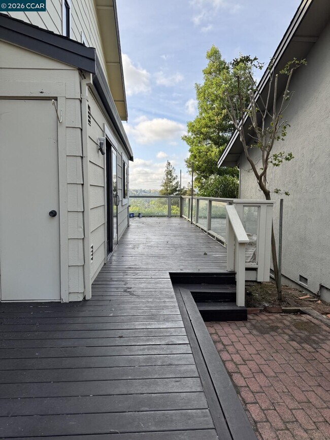 Building Photo - 1168 Alta Mesa