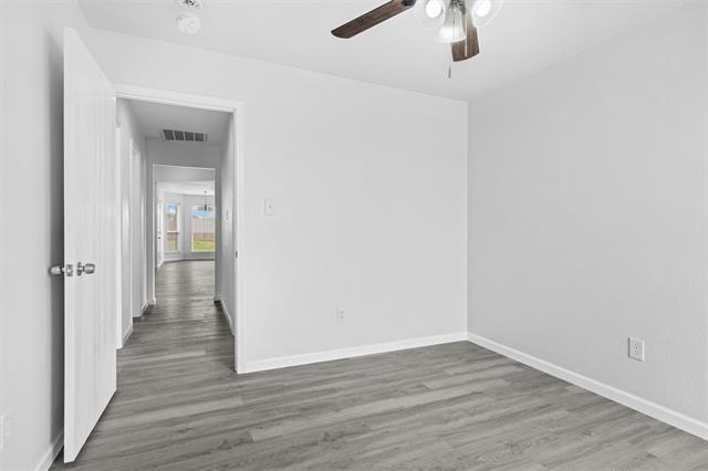 Building Photo - 619 White Swan Dr