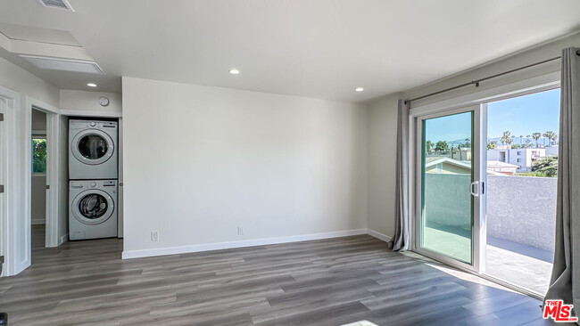 Building Photo - 2749 Griffith Park Blvd