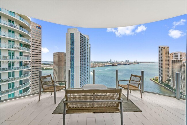 Building Photo - 300 Biscayne Blvd Way