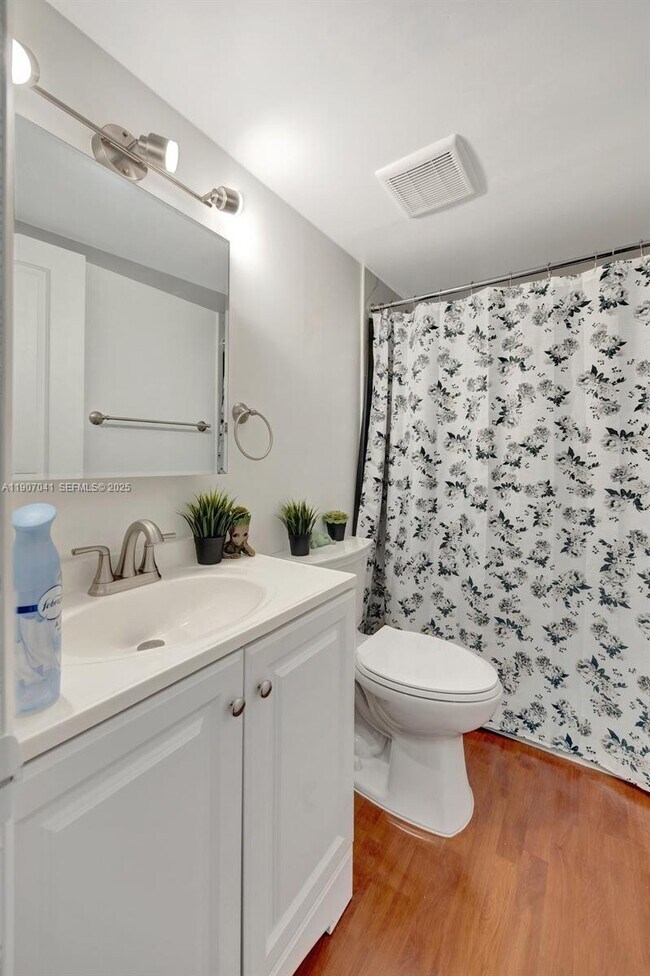 Building Photo - 10420 SW 229th Ln