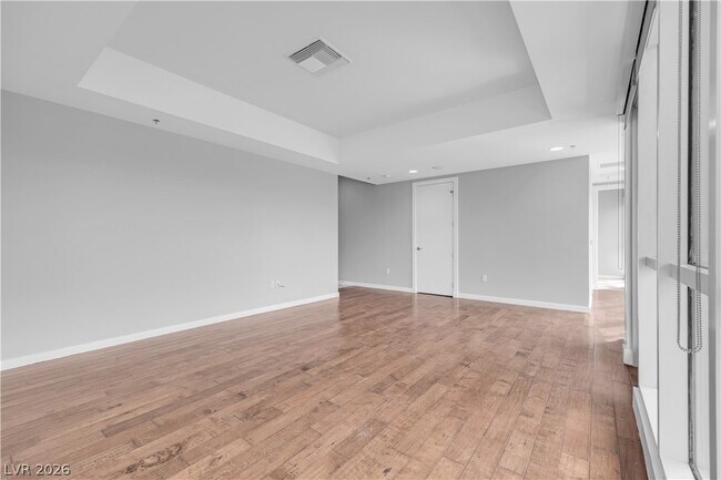 Building Photo - 4525 Dean Martin Dr
