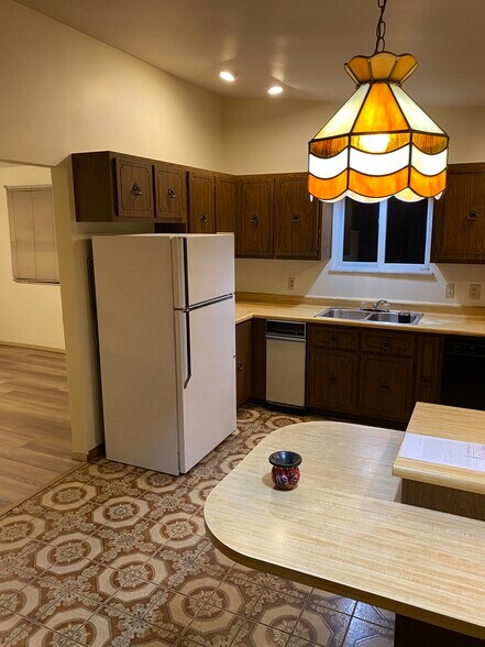 Building Photo - 209 State St