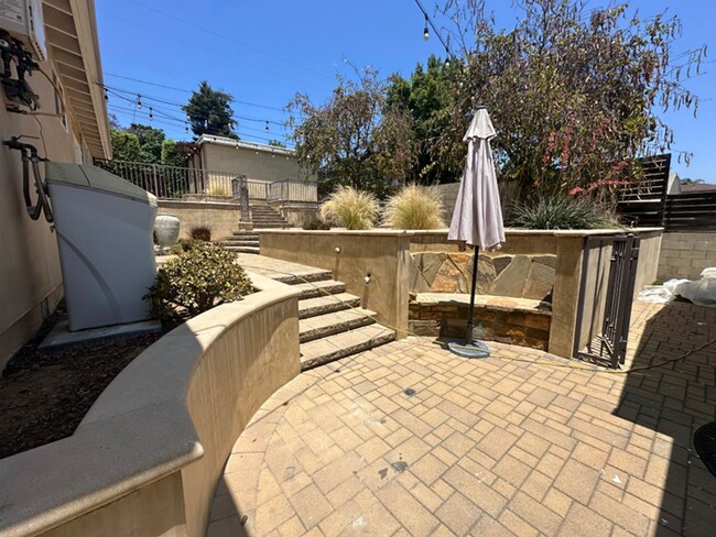 Building Photo - 2BD/1BA DT Fullerton Vintage 1922 House w/...