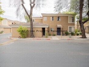 Building Photo - 1411 E Orangewood Ave