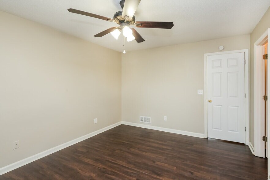 Building Photo - 58 Pullman Ln