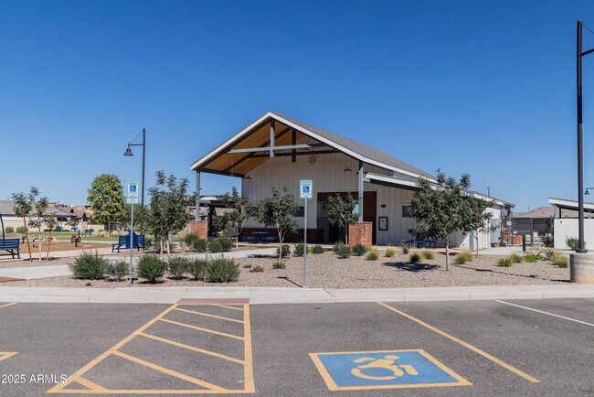 Building Photo - 4336 E Austin Dr