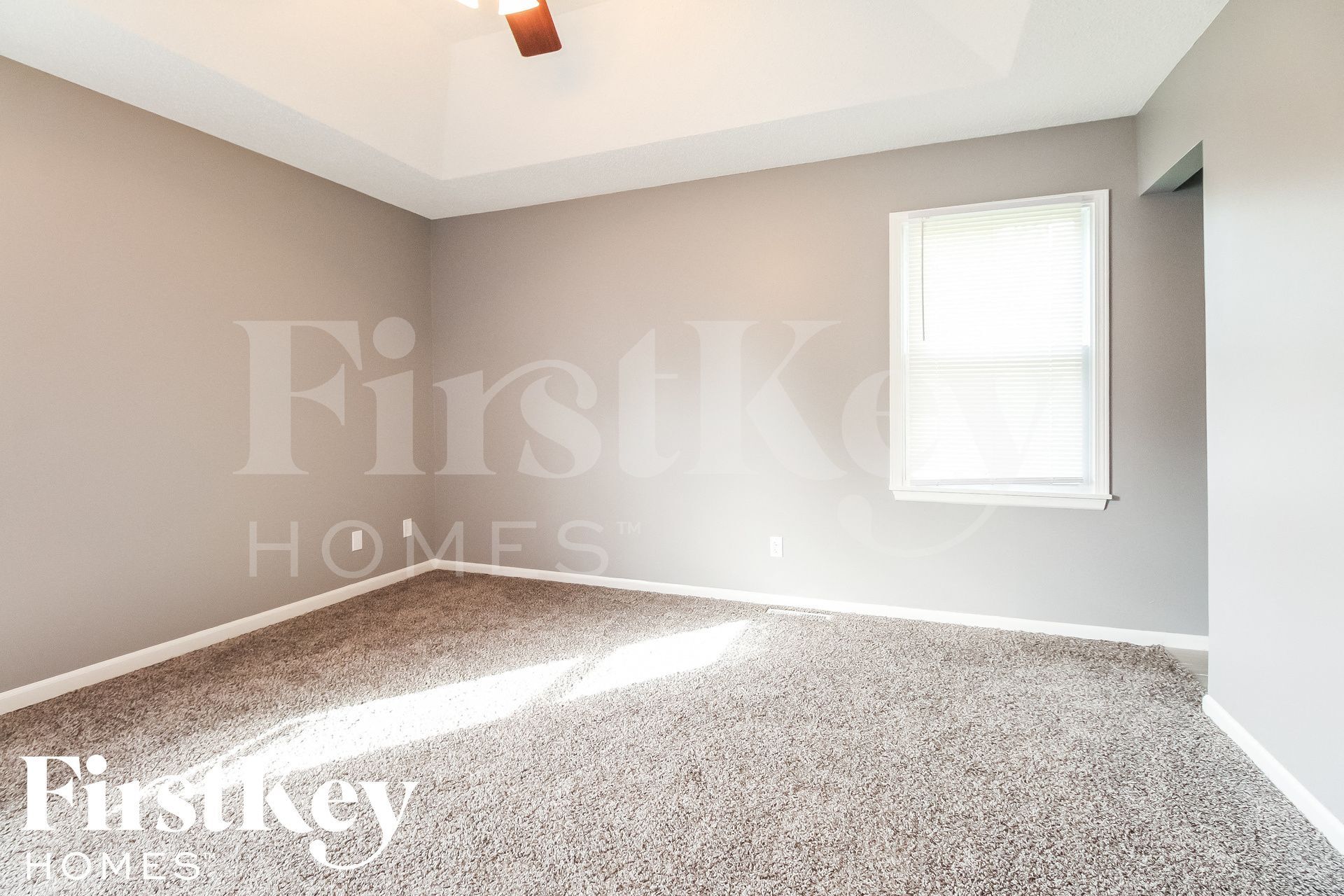 Building Photo - 303 Monroe Ave