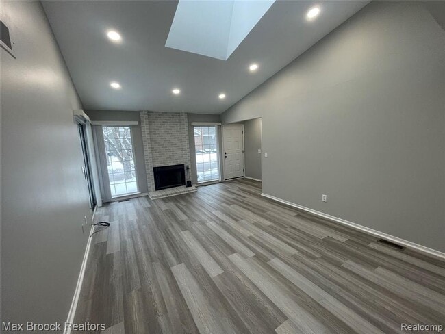Building Photo - 6600 Bellows Ct