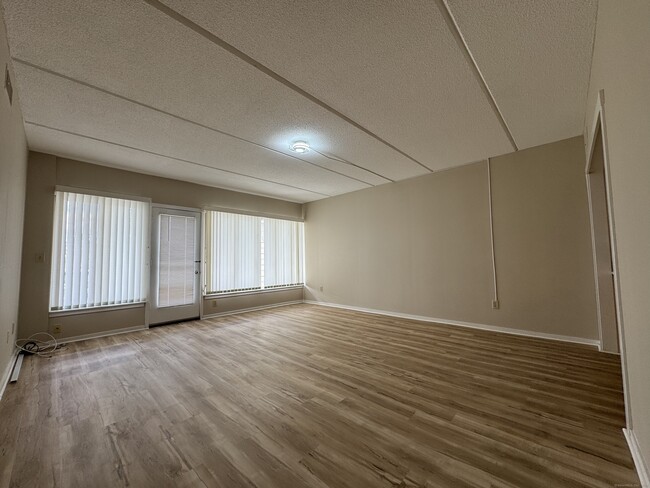 Building Photo - 85 Viscount Dr
