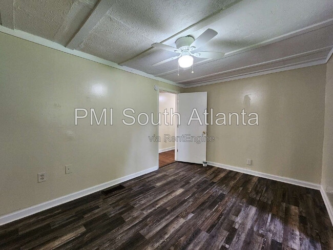 Building Photo - 348 N 17th St