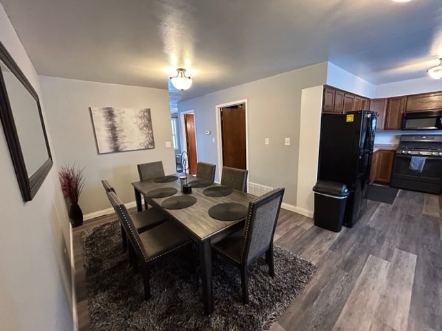 Building Photo - 103 W Lotta St