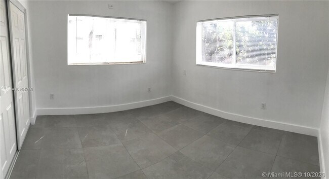 Building Photo - 7710 SW 98th St